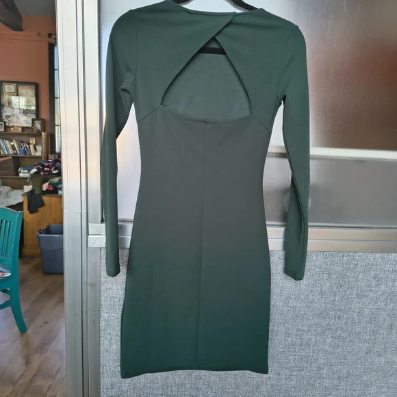 H&M Green Body Con Long-Sleeve Dress - Picture 3 of 6